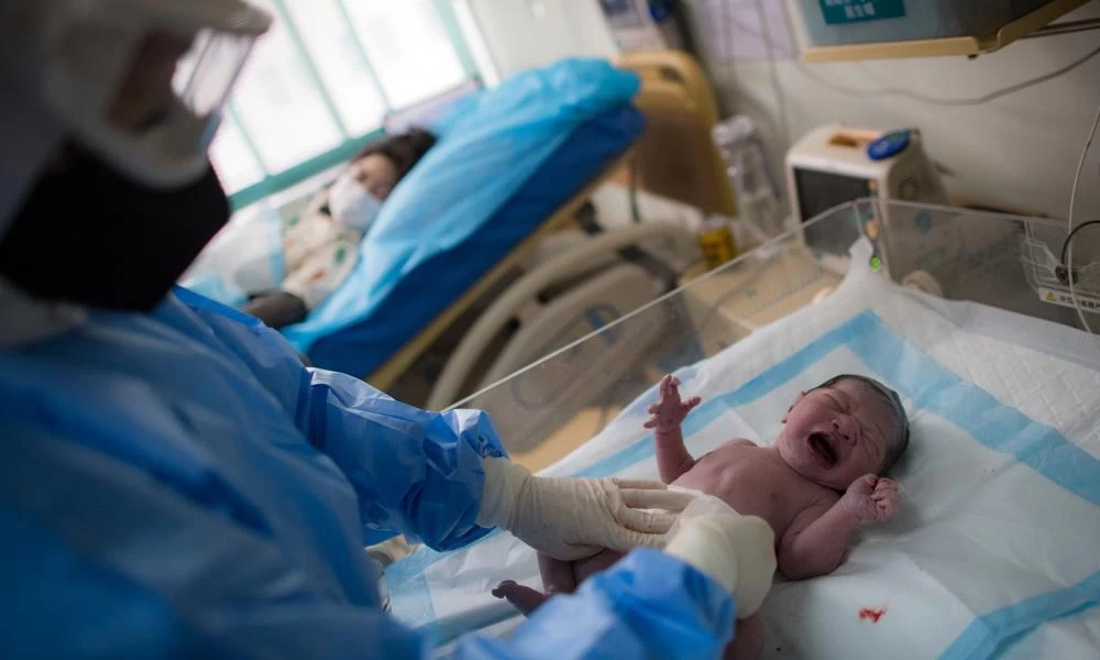 Κοζάνη: Γυναίκα γέννησε σε κοντέινερ κορονοϊού του νοσοκομείου αφότου διαγνώστηκε θετική